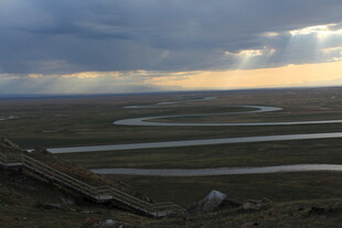 草原河流日落壮美景观