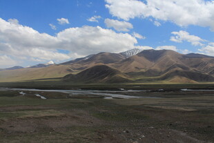壮美高原山川风景图