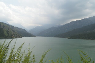 山水湖景 云雾缭绕的自然美