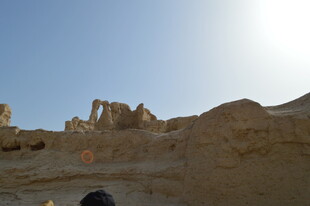 沙漠中的奇特岩石景观