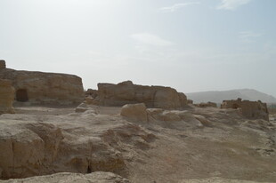 古老沙漠中的残垣断壁