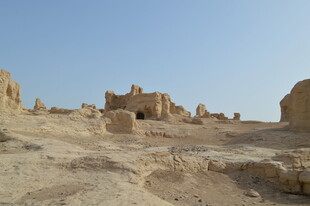 沙漠中的古老遗迹