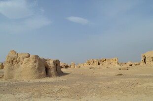 沙漠中的古老遗迹