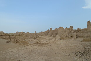 沙漠中的古老遗迹