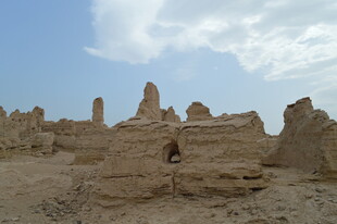 沙漠中的古老遗迹