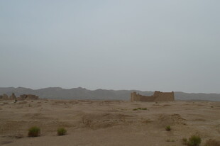 沙漠中的古老遗迹