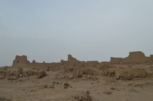 沙漠中的古老遗迹