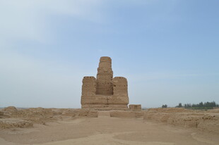 沙漠中的古老神秘建筑