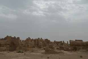 沙漠中的古老遗迹