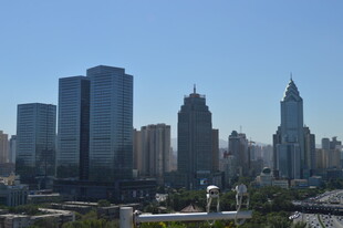 城市天际线俯瞰景观