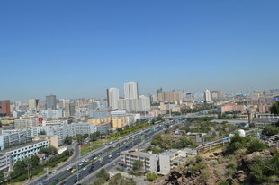 城市俯瞰 高楼与道路景观