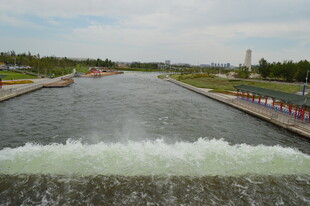 城市河道水闸景观