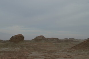荒凉沙漠地貌景观