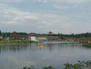 湖畔风光 宁静宜人景色