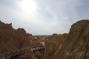 壮丽峡谷栈道景观