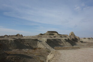 荒凉戈壁地貌景观
