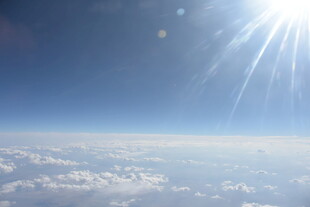 高空之上的晴朗云海