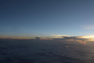 高空云海日出美景