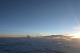 高空云海日出美景
