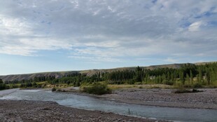 河畔风光 自然景色宜人