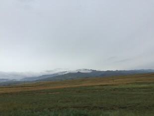 草原远景 天际云雾缭绕