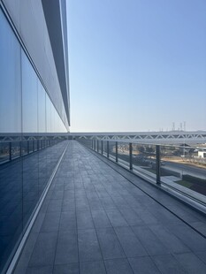 现代建筑露天观景平台