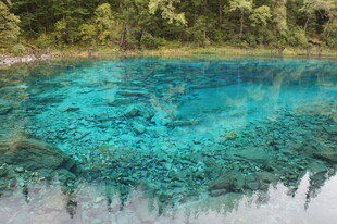 梦幻蓝湖 自然绝美风光