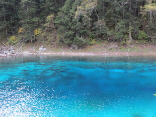 梦幻蓝湖 自然绝美风光
