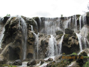 壮观自然瀑布景观