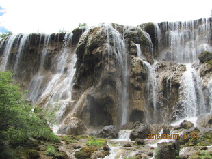 壮观瀑布自然美景