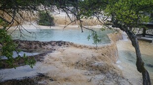 梦幻天然温泉景观