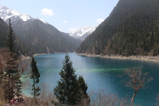 美丽的高山湖泊风光