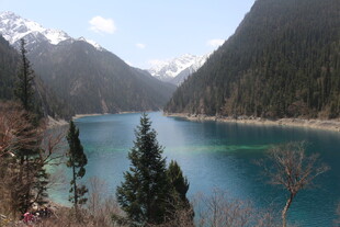 美丽的高山湖泊风光