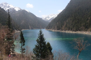 美丽的高山湖泊风光