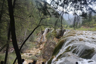 山林间的冰瀑景观