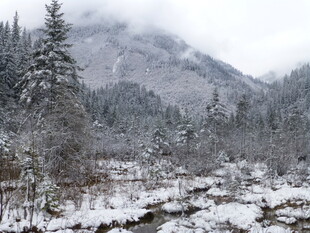 冬日雪山雪景迷人风光