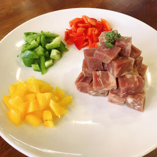彩椒配肉块