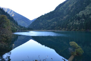 宁静山水湖景自然风光