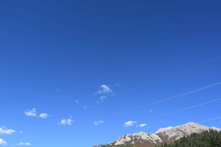 蓝天远山 纯净自然景致