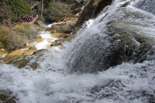 山间飞瀑 灵动自然之景