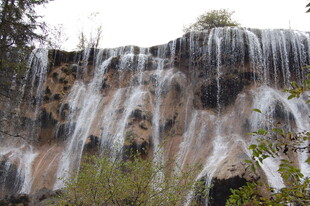 壮观自然瀑布景观