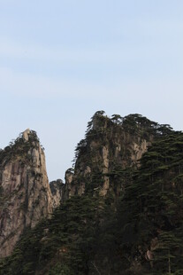 巍峨山峰 尽显自然壮美