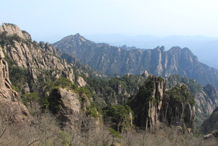 壮丽黄山山峰景色