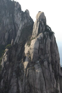 巍峨险峻的奇特山峰