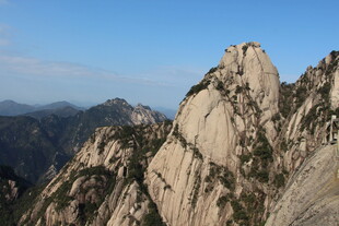 巍峨华山奇峰壮丽景观