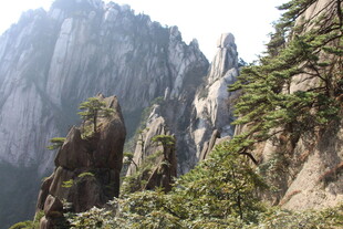 壮丽黄山奇峰景观