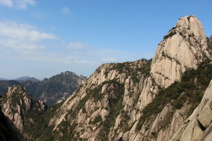 巍峨壮丽的高山美景
