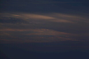 夜幕下的云层景观