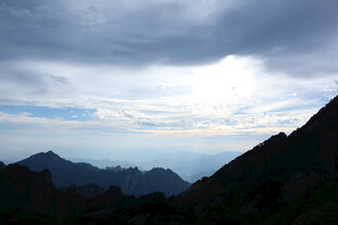 山间云海 天色变幻之景