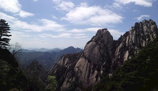 壮丽黄山奇峰景观